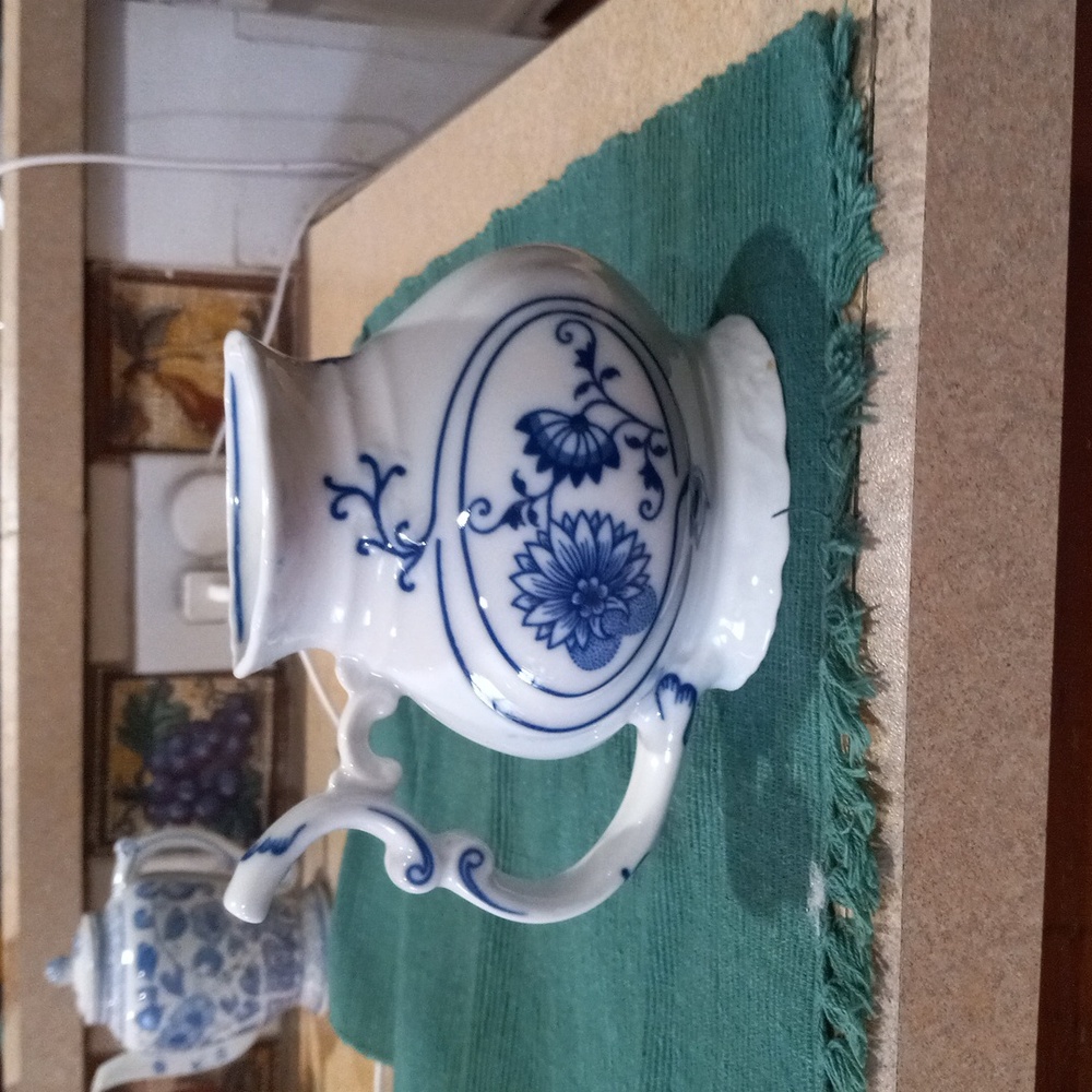 Karlovy vary sipping cup